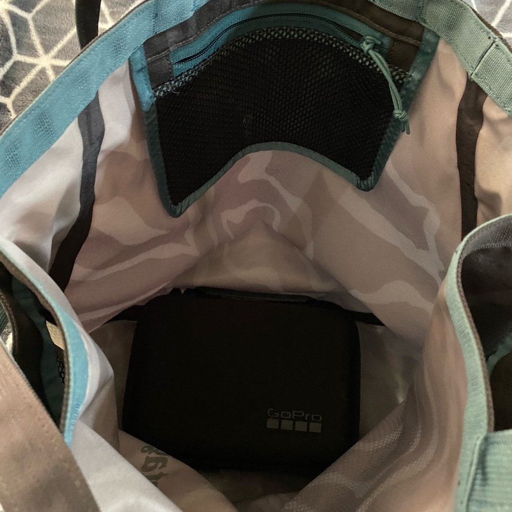 Selling my Patagonia 3 set waterproof sold together!! Great for traveling. - Picture 14 of 14